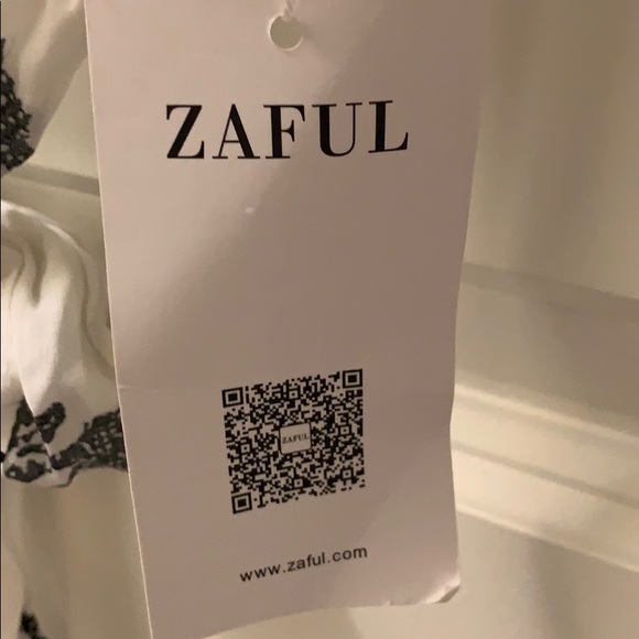 Brand new two piece set - Picture 3 of 4